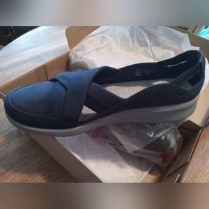 NEW Clark's Cloudsteppers Sillian, size 12, Navy with Ortholite